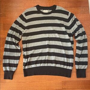 St. John's Bay Men’s Crewneck Sweater - Black and Gray Stripes size XL